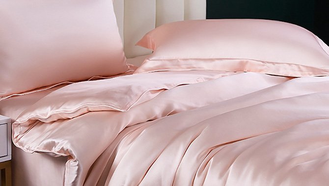 Silk bedding surface and comfort detail