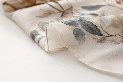 machine-baby-hem-scarf-edge Machine baby hem detail on a lightweight museum scarf